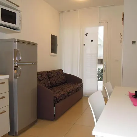 With Swimming Pool And Solarium Apartmán *