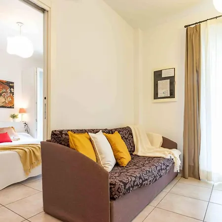 With Swimming Pool And Solarium Apartmán